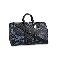 LOUIS VUITTON-M11596 루이비통 블랙 브러시드 모노그램 키폴 반둘리에 50