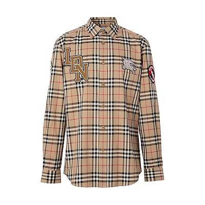 BURBERRY-80245290 버버리 오버사이즈 그래픽 로고 아플리케 남녀공용 체크 코튼 반팔 셔츠