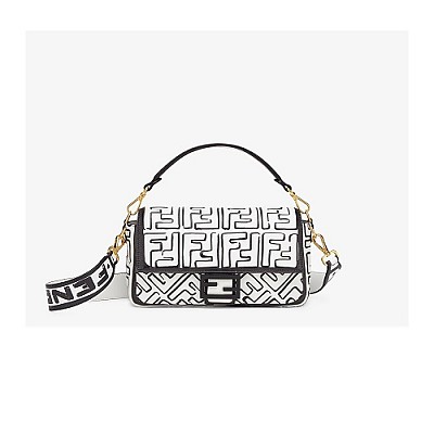 [스페셜오더]FENDI-8BR600 펜디 레드 FF 엠보싱 미디엄 바게트 백