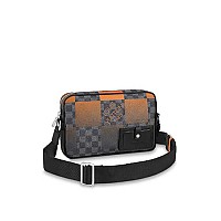 LV-M31014 루이비통 그린 타이가라마 알파 메신저 24cm