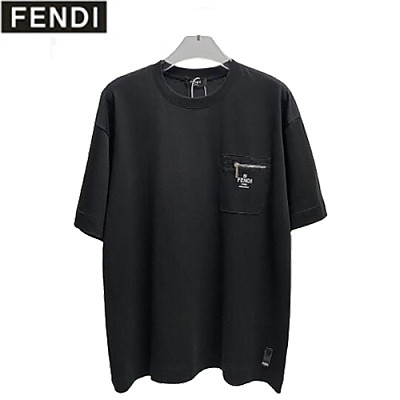 FENDI-05306 펜디 화이트 지퍼 포켓 장식 티셔츠 남성용