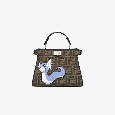 FENDI-8BH357 펜디x프라그먼트x포켓몬 FF 패브릭 라지 쇼퍼 백 41cm