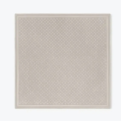 LOUIS VUITTON-M96983 루이비통 모노그램 클래식 숄 아이보리