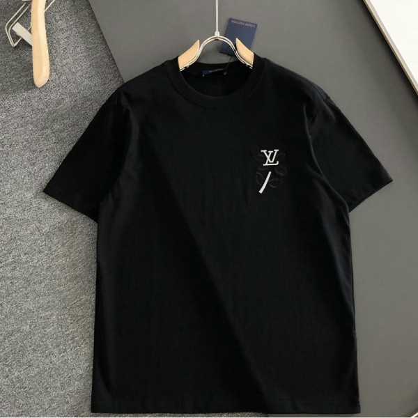 LOUIS VUITTON-07278 루이비통 2026 남성용 봄/여름 최신 라운드넥 자수 패션 반팔 티셔츠