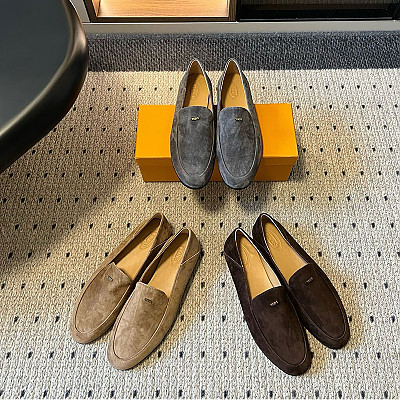 TODS-090410 토즈 2026 뉴 메탈 레이블 플랫 로퍼즈