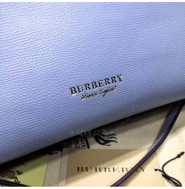 burberry-1021-008.jpg