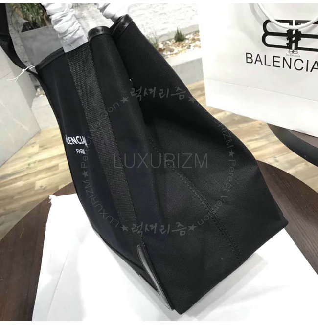 balenciaga2-1026-004.jpg