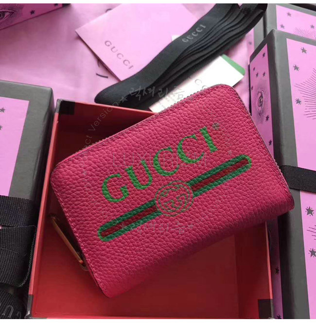 gucci-1030-002.jpg