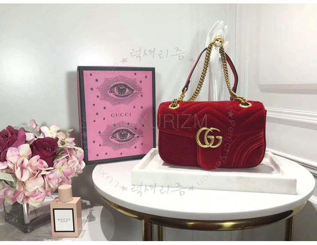 gucci2-1106-002.jpg