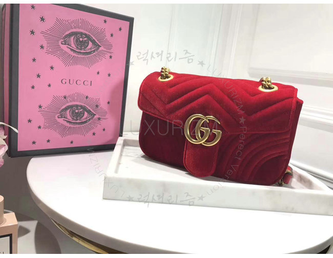 gucci2-1106-003.jpg