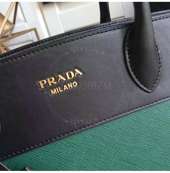 prada2-1130-006.jpg