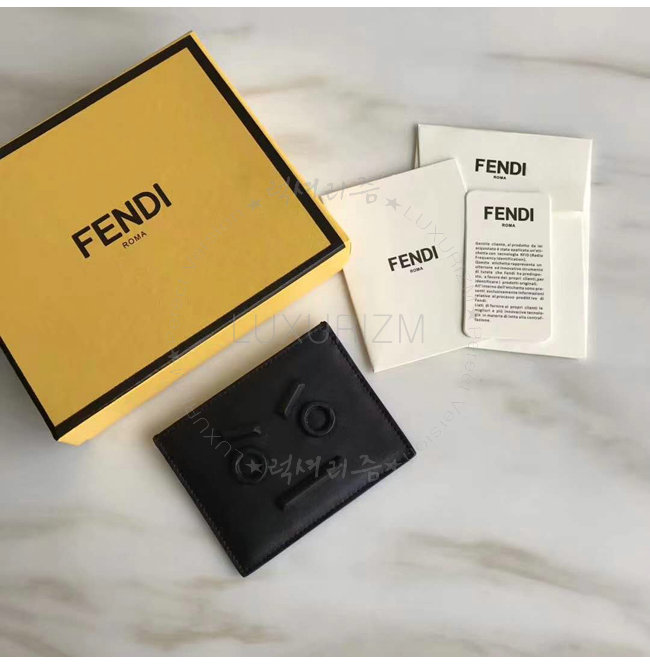 fendi9-1225-001.jpg