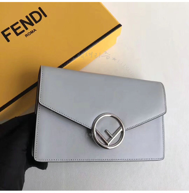 fendi1-0117-003.jpg