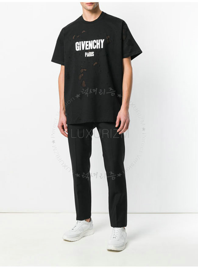 givenchy4-0119-1.jpg