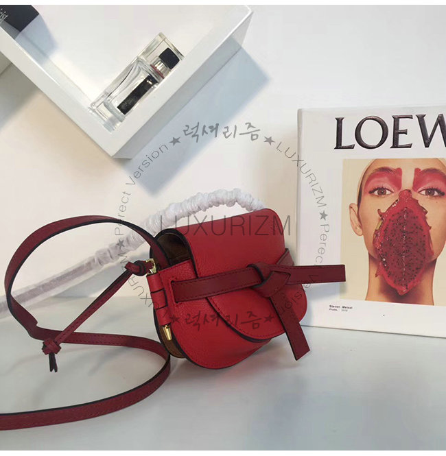 loewe1-1122-004.jpg