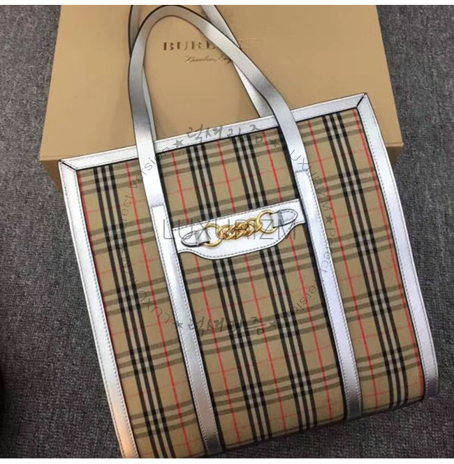 burberry4-1219-002.jpg