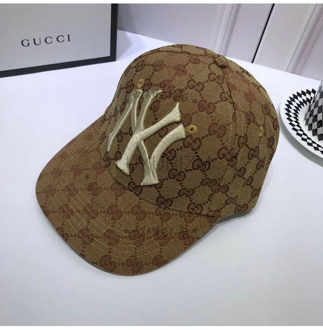 gucci-1226-004.jpg