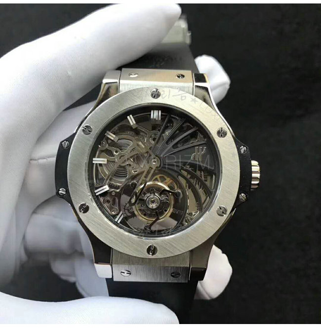 hublot-0207-001.jpg