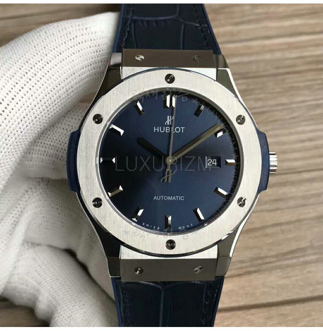 hublot2-0219-001.jpg