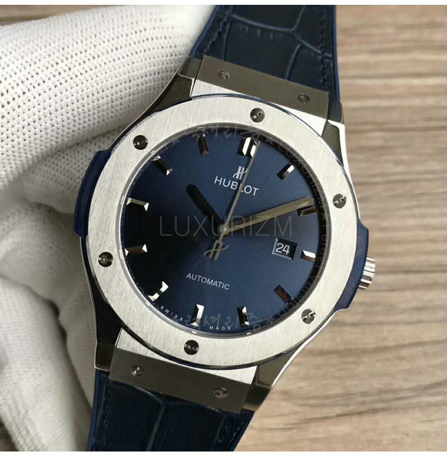 hublot2-0219-002.jpg