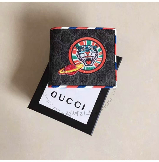 gucci-0726-001.jpg