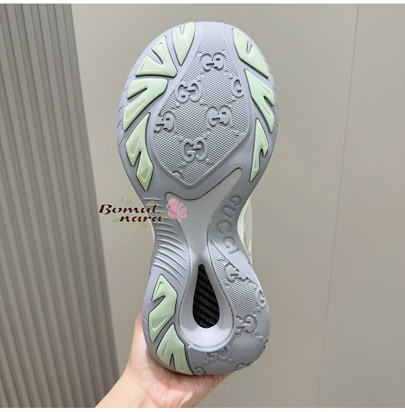 dc77c57988c896e15fb3cfd8d57093e6_1758006847_3067.jpg