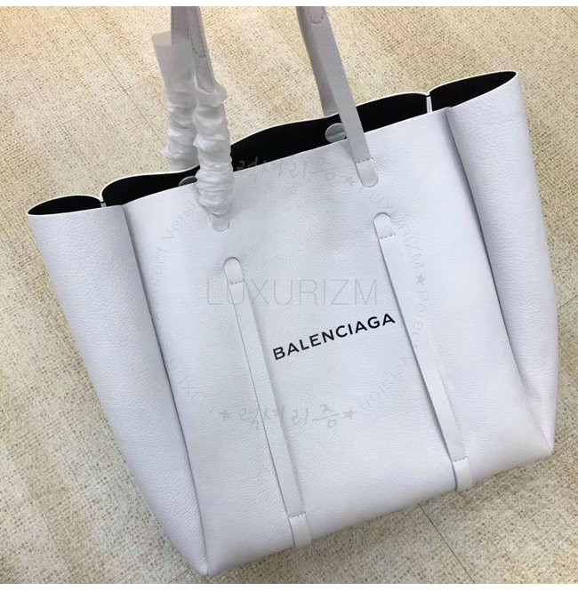 balenciaga3-1206-003.jpg