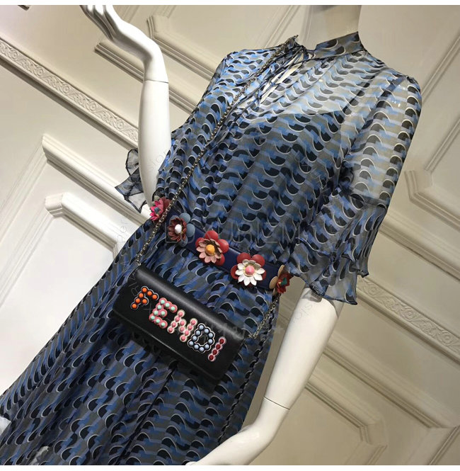 fendi-0131-002.jpg