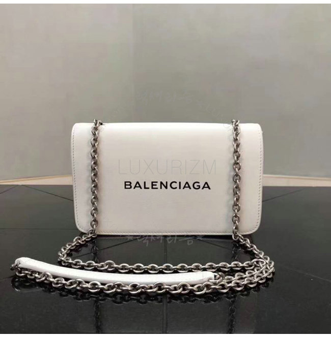 balenciaga-0322-002.jpg