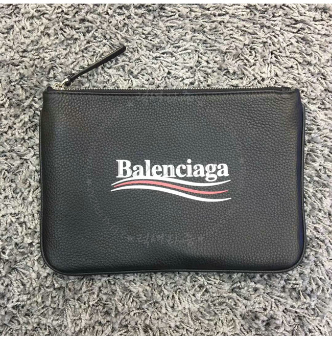 balenciaga3-0427-002.jpg