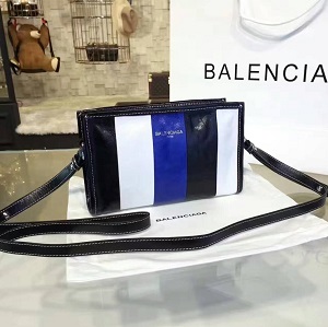   BALENCIAGA-B1188 발렌시아가 바자 스몰 스트랩 클러치 백 블랙/화이트/블루 